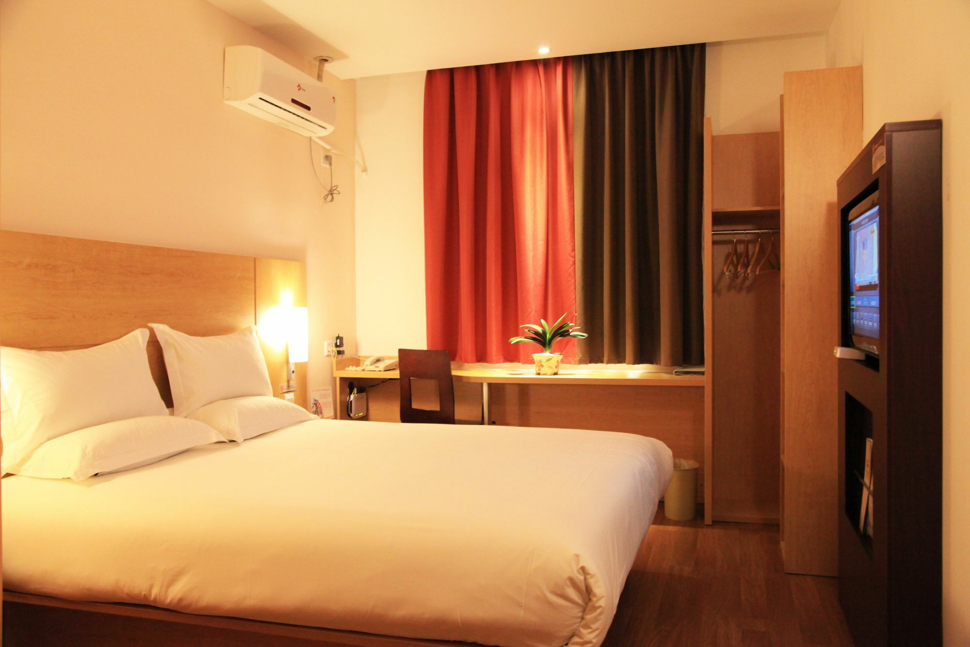 Ibis Hangzhou Huanglong Sports Center Hotel Exterior foto